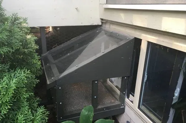 猫奴打造超梦幻树屋 室内猫也可以出去透透气 | 猫